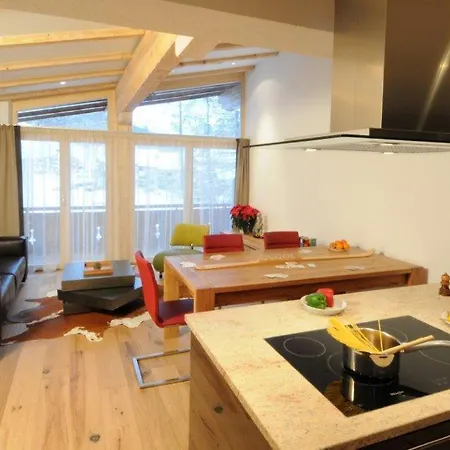 شقة Chasa Seraina