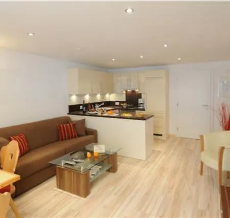 Chasa Seraina * سامنون