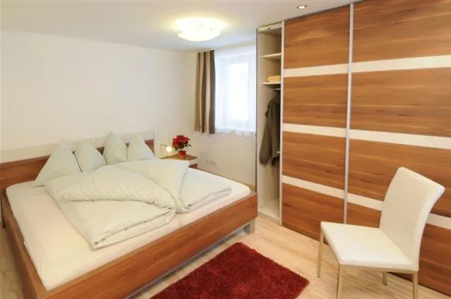 Apartment Chasa Seraina *