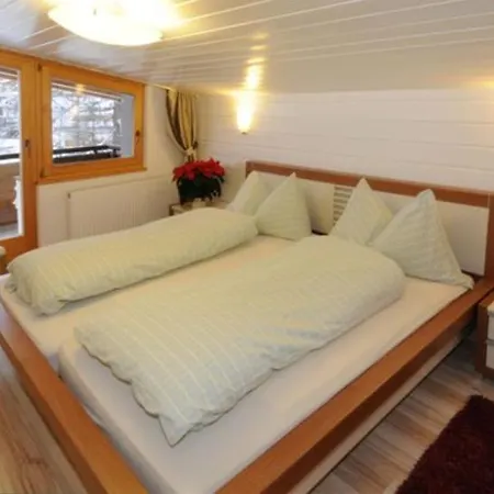 Apartment Chasa Seraina *