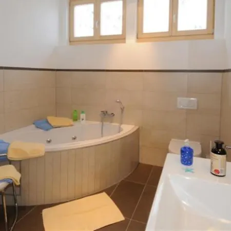 Apartment Chasa Seraina *